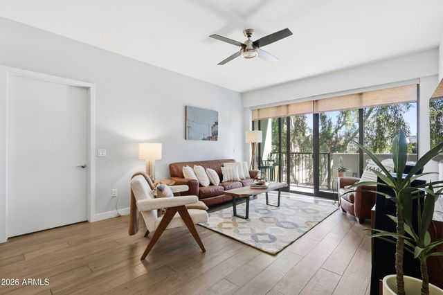 2300 E CAMPBELL Avenue 329, Phoenix, AZ 85016