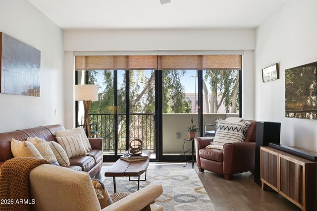 2300 E CAMPBELL Avenue 329, Phoenix, AZ 85016