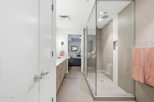 2300 E CAMPBELL Avenue 329, Phoenix, AZ 85016