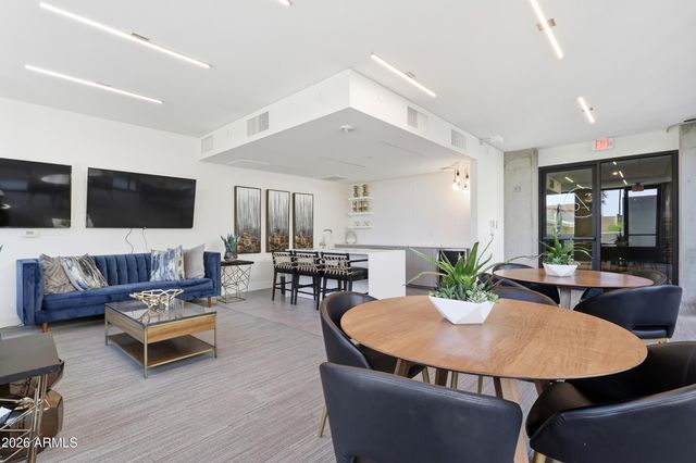 2300 E CAMPBELL Avenue 329, Phoenix, AZ 85016