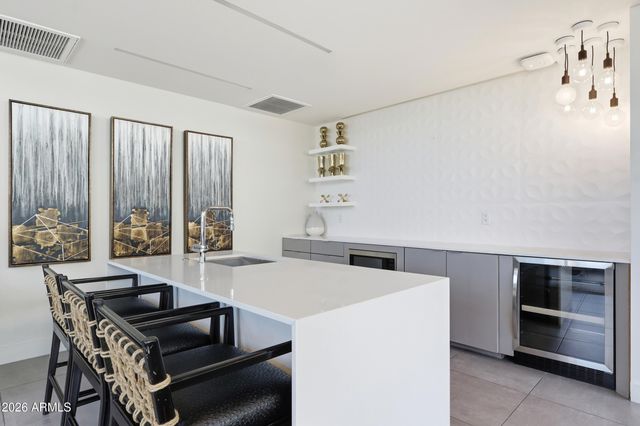 2300 E CAMPBELL Avenue 329, Phoenix, AZ 85016