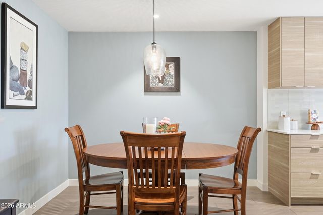 2300 E CAMPBELL Avenue 329, Phoenix, AZ 85016