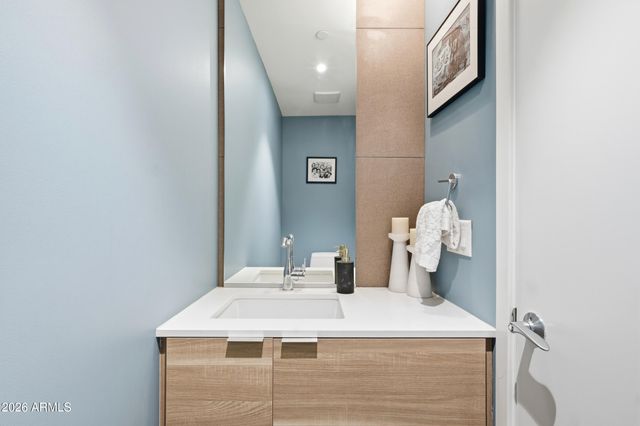 2300 E CAMPBELL Avenue 329, Phoenix, AZ 85016