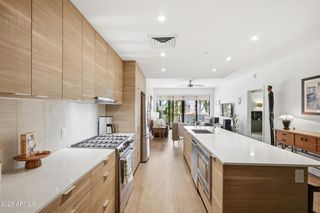 2300 E CAMPBELL Avenue 329, Phoenix, AZ 85016