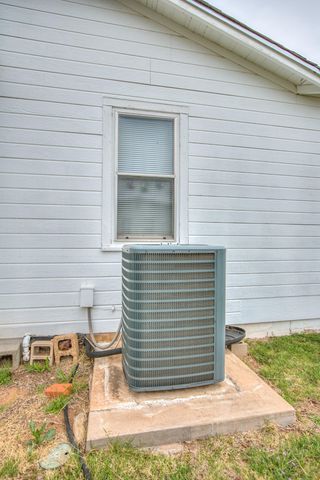 54 E 41st Street, San Angelo, TX 76903