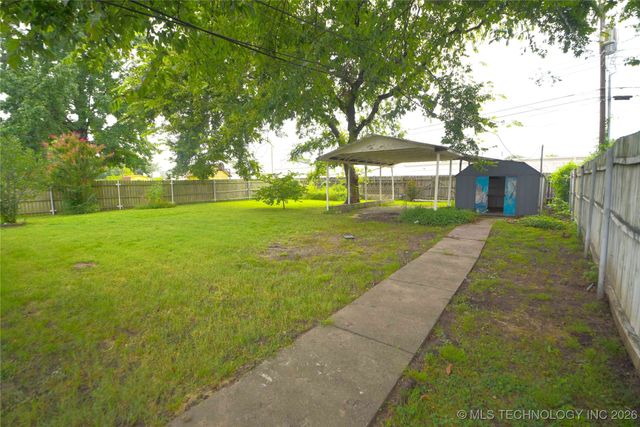 1608 S 1st Place, Broken Arrow, OK 74012