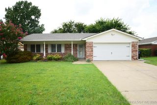 1608 S 1st Place, Broken Arrow, OK 74012