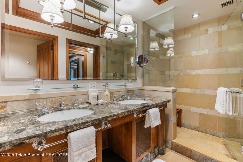 7680 GRANITE LOOP Road 755, Teton Village, WY 83025 photo 16