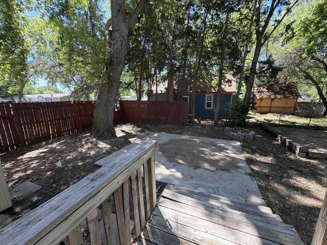 215 N Lincoln St, Bennington, KS 67422