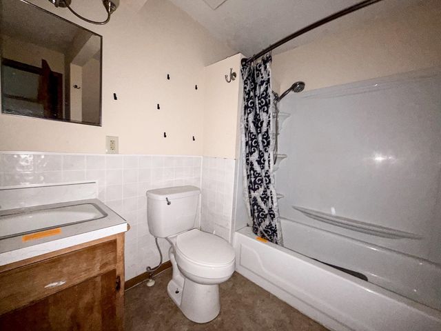 215 N Lincoln St, Bennington, KS 67422