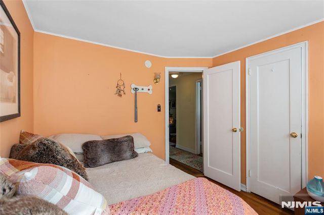 5 English Avenue, Elmwood Park, NJ 07407