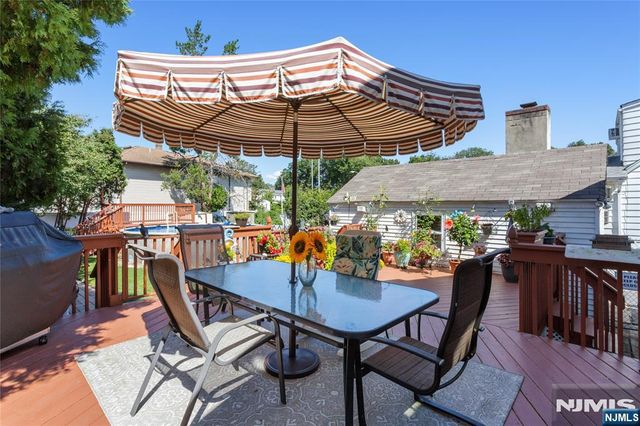 5 English Avenue, Elmwood Park, NJ 07407