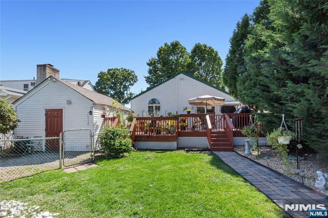 5 English Avenue, Elmwood Park, NJ 07407