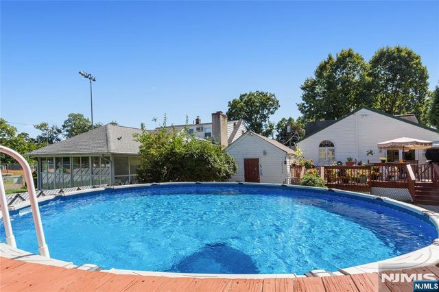 5 English Avenue, Elmwood Park, NJ 07407
