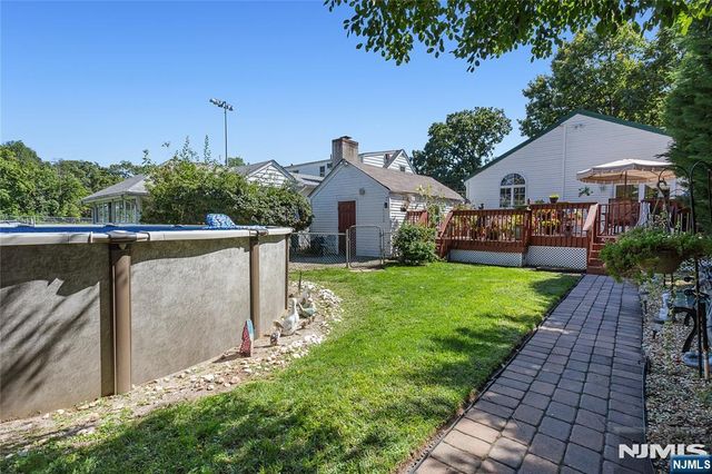 5 English Avenue, Elmwood Park, NJ 07407