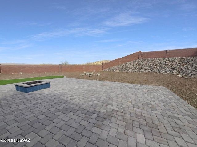 58834 E BRANDING IRON Court, Catalina, AZ 85739