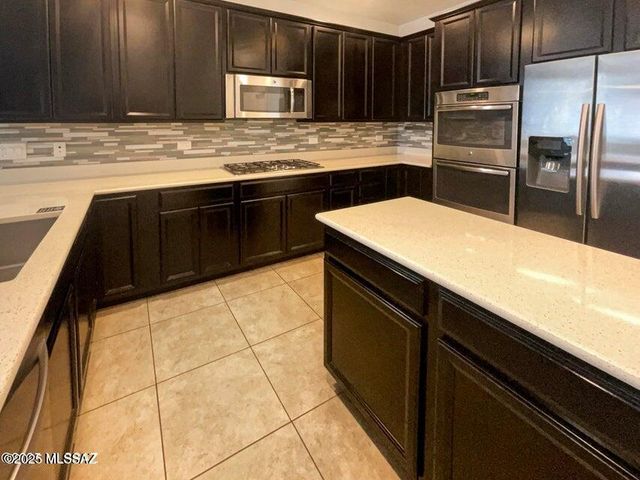 58834 E BRANDING IRON Court, Catalina, AZ 85739