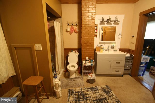 48 MARKET ST, Mount Union, PA 17066