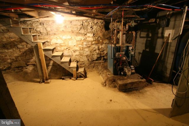 48 MARKET ST, Mount Union, PA 17066