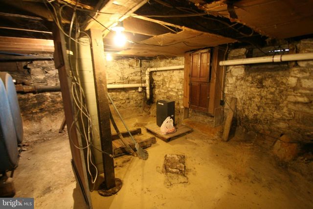 48 MARKET ST, Mount Union, PA 17066