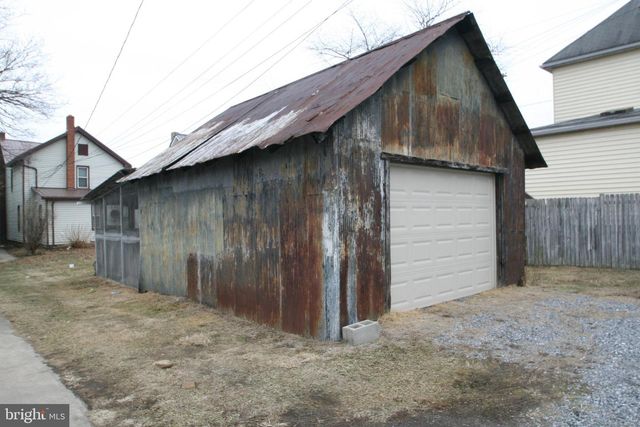 48 MARKET ST, Mount Union, PA 17066