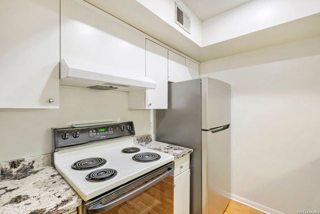 2300 Nacogdoches Rd Apt 250L, San Antonio, TX 78209
