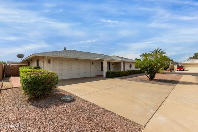 9302 W Spanish Moss Lane, Sun City, AZ 85373