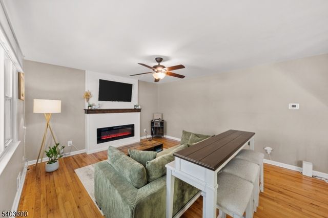 15 Fordham Rd, Franklin Twp., NJ 08873