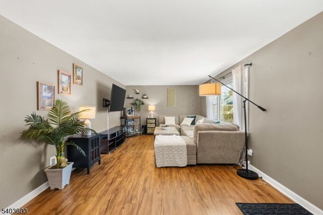 15 Fordham Rd, Franklin Twp., NJ 08873