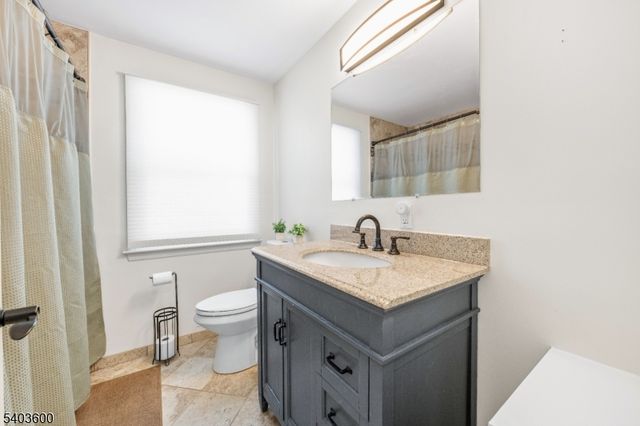 15 Fordham Rd, Franklin Twp., NJ 08873