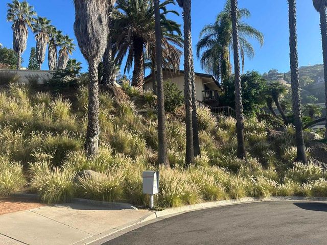 9902 Heavenly Way, La Mesa, CA 91941