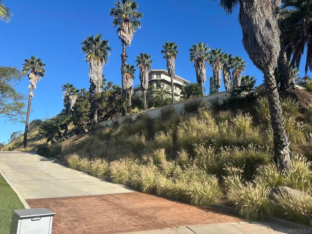 9902 Heavenly Way, La Mesa, CA 91941