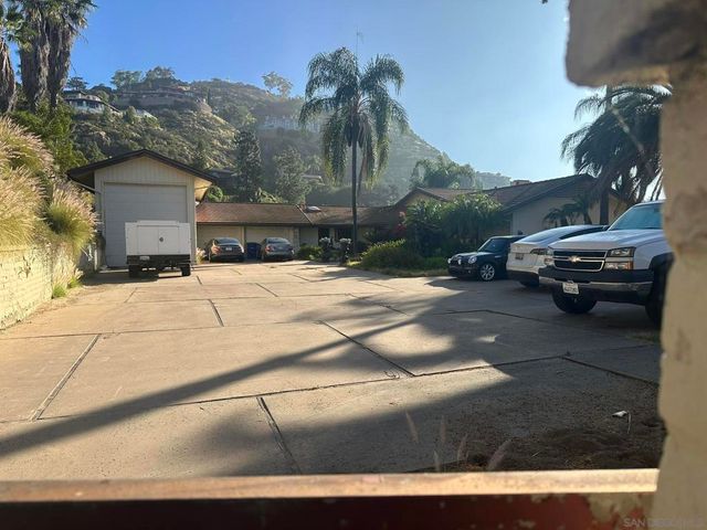 9902 Heavenly Way, La Mesa, CA 91941