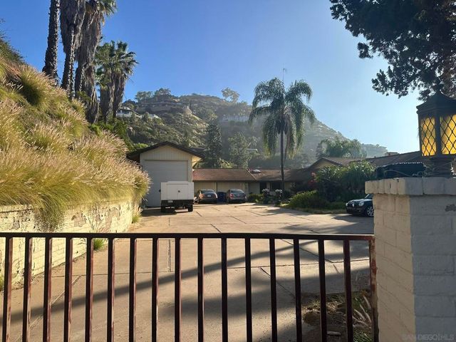 9902 Heavenly Way, La Mesa, CA 91941
