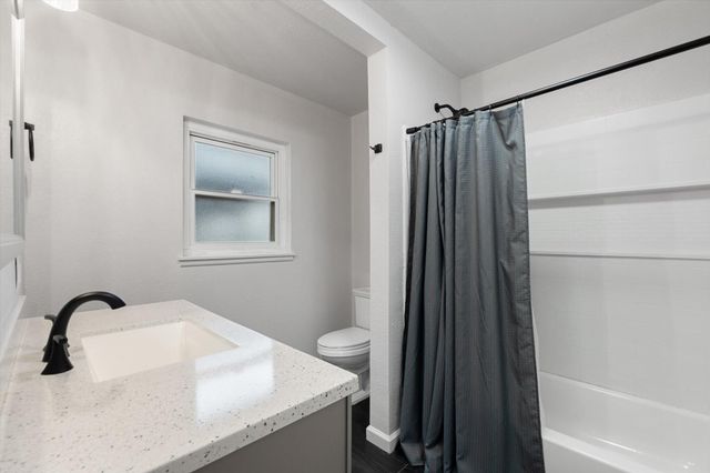 1660 Ashby Road, Shasta Lake, CA 96019