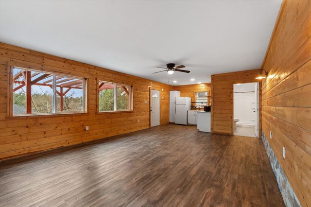 1660 Ashby Road, Shasta Lake, CA 96019