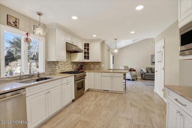 31 Bunker Hill Drive, Manalapan, NJ 07726