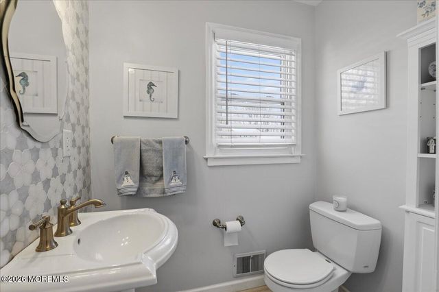 31 Bunker Hill Drive, Manalapan, NJ 07726