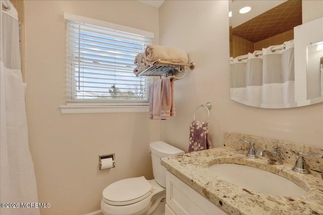 31 Bunker Hill Drive, Manalapan, NJ 07726