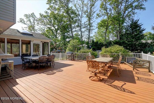 31 Bunker Hill Drive, Manalapan, NJ 07726