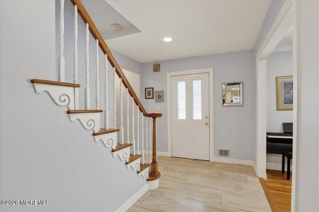 31 Bunker Hill Drive, Manalapan, NJ 07726