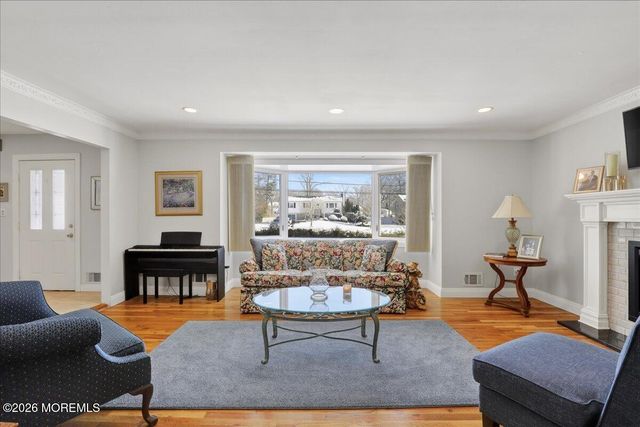 31 Bunker Hill Drive, Manalapan, NJ 07726