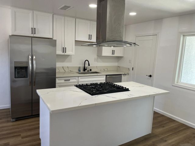 5375 Churchward, San Diego, CA 92114