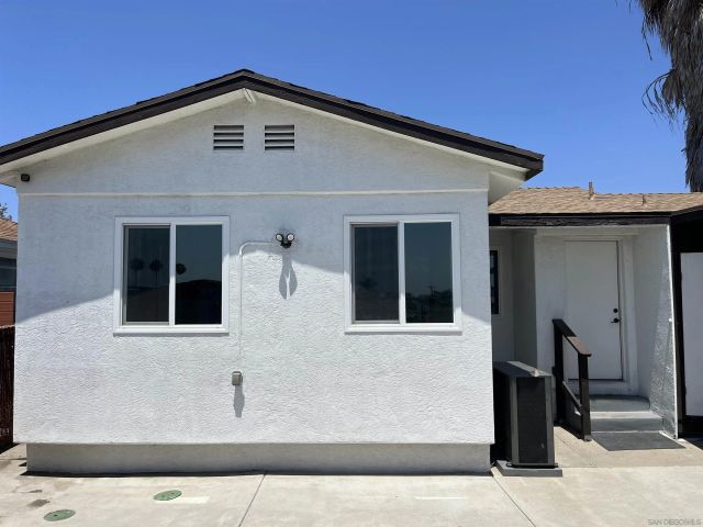 5375 Churchward, San Diego, CA 92114