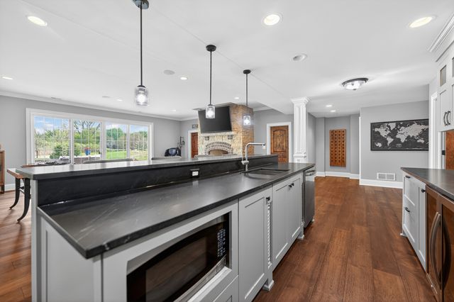 5N145 Prairie Rose Drive, St. Charles, IL 60175