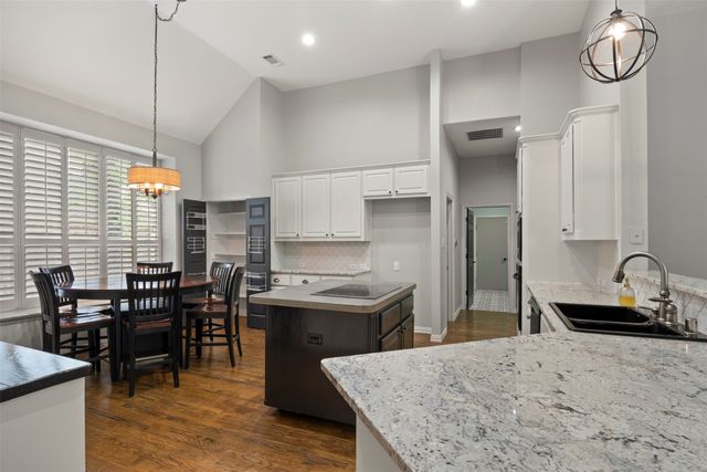 3005 Enchanted Oaks Circle, Corinth, TX 76210