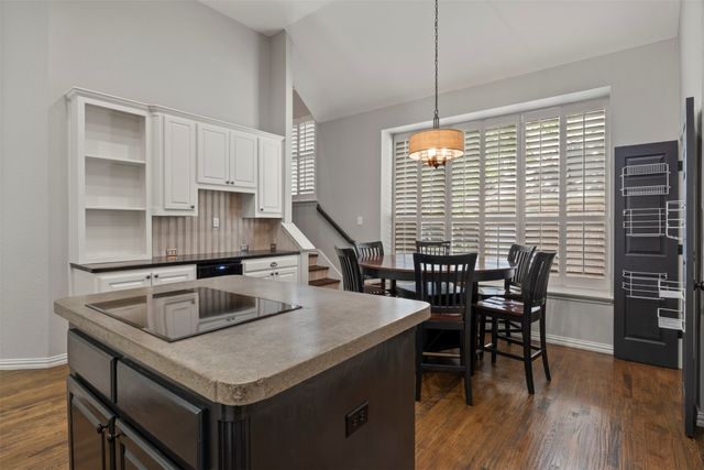 3005 Enchanted Oaks Circle, Corinth, TX 76210