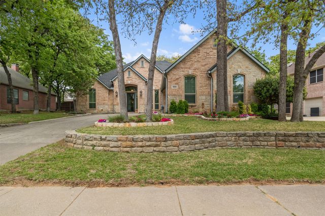 3005 Enchanted Oaks Circle, Corinth, TX 76210