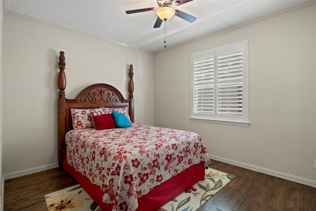 3005 Enchanted Oaks Circle, Corinth, TX 76210