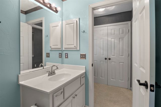 3005 Enchanted Oaks Circle, Corinth, TX 76210